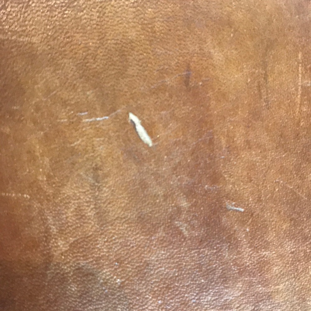 “VINTAGE” Handmade Floral Leather Crossbody Bag . - Picture 7 of 16